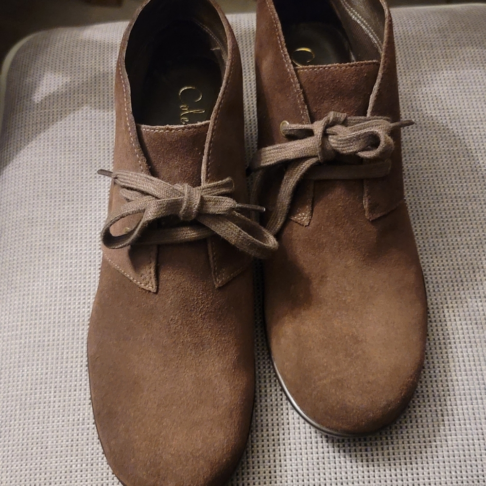 Short boots